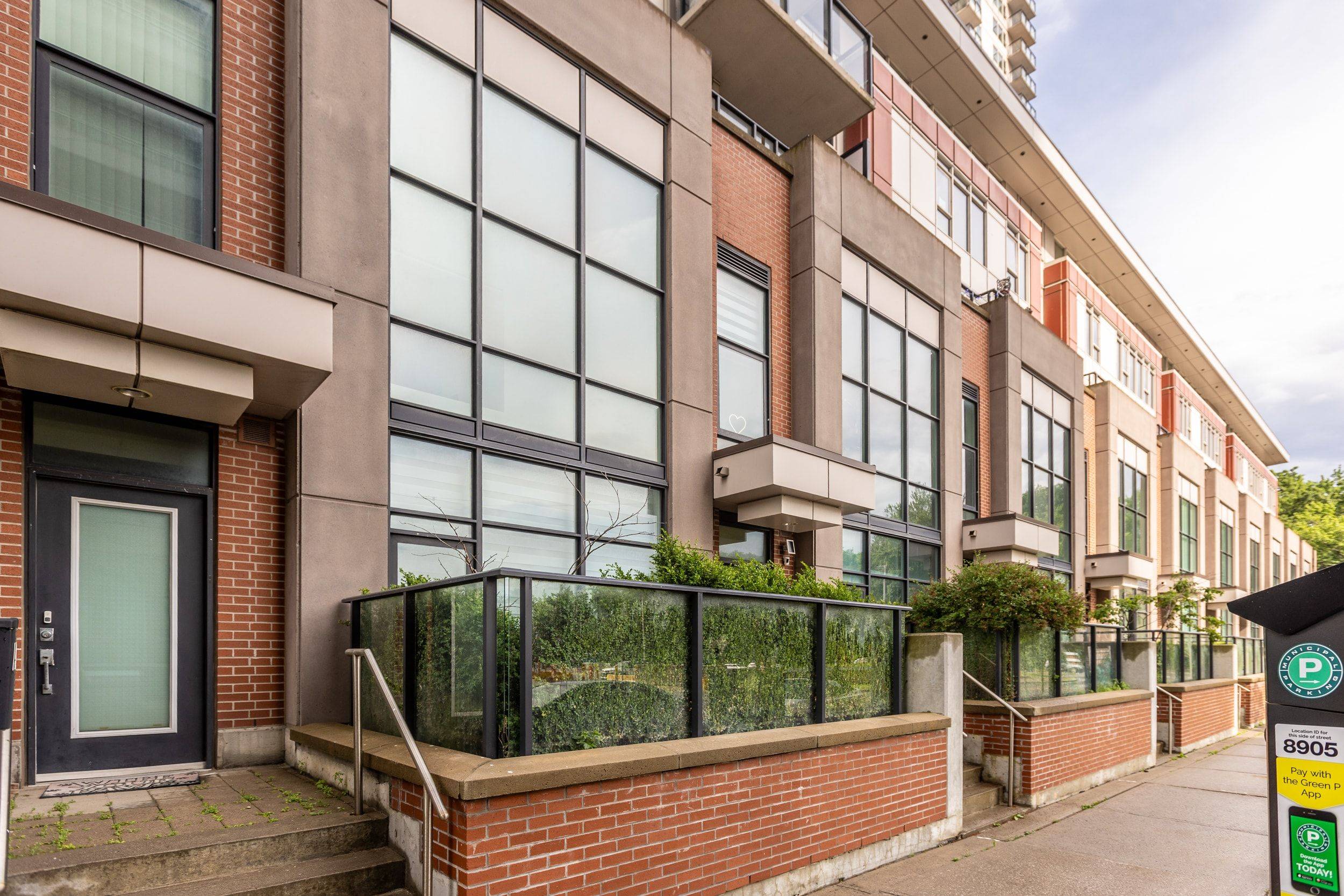 Toronto E09, ON M1P 0B3,19 Town Centre CT