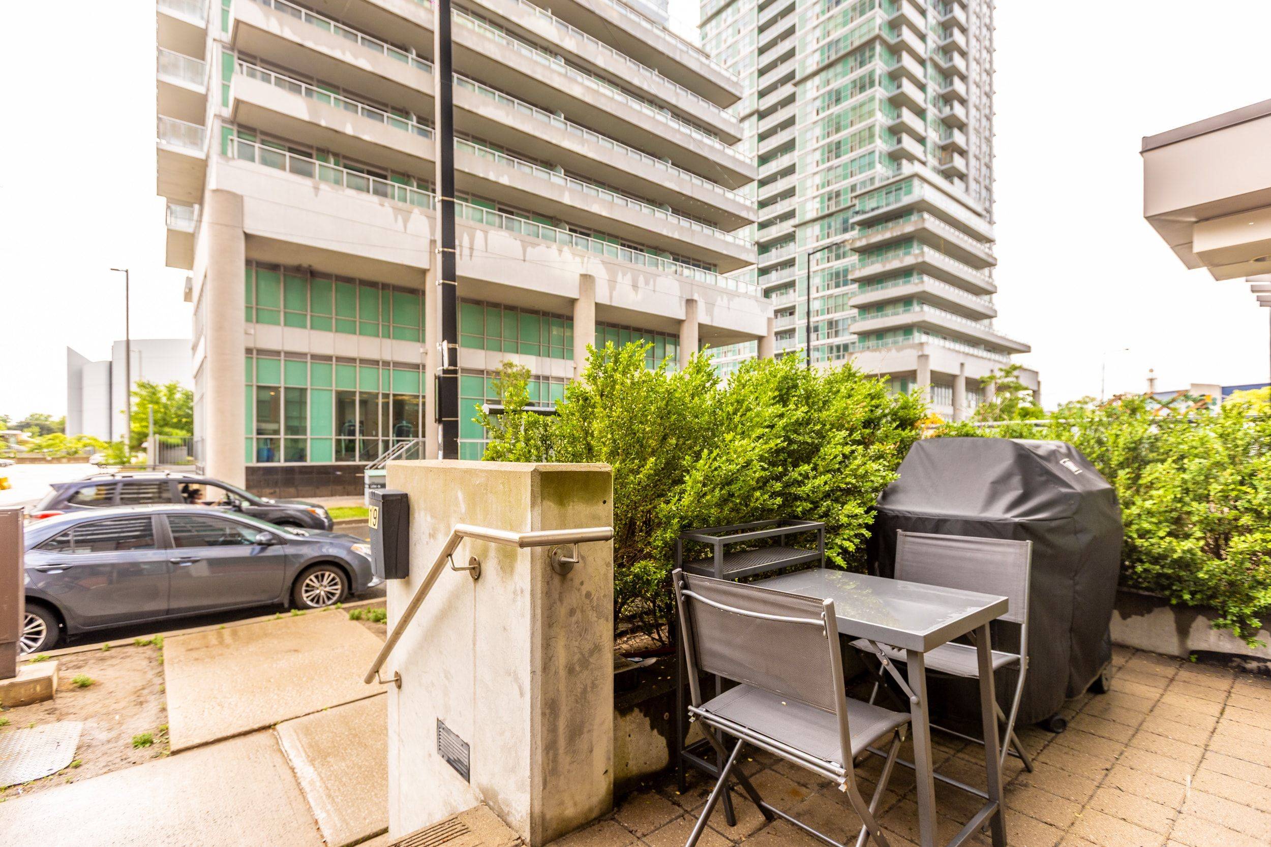 Toronto E09, ON M1P 0B3,19 Town Centre CT