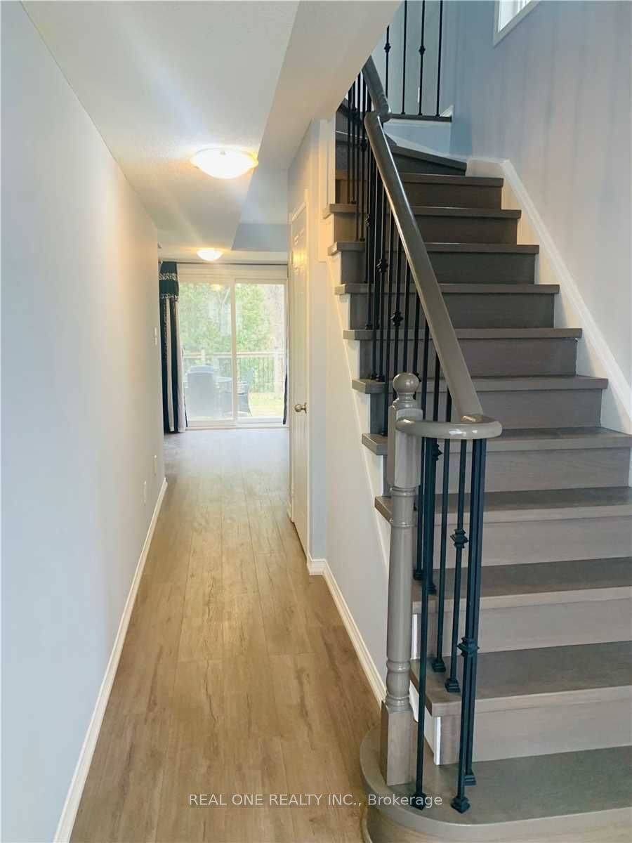 Pickering, ON L1V 0A2,1850 Kingston RD #49