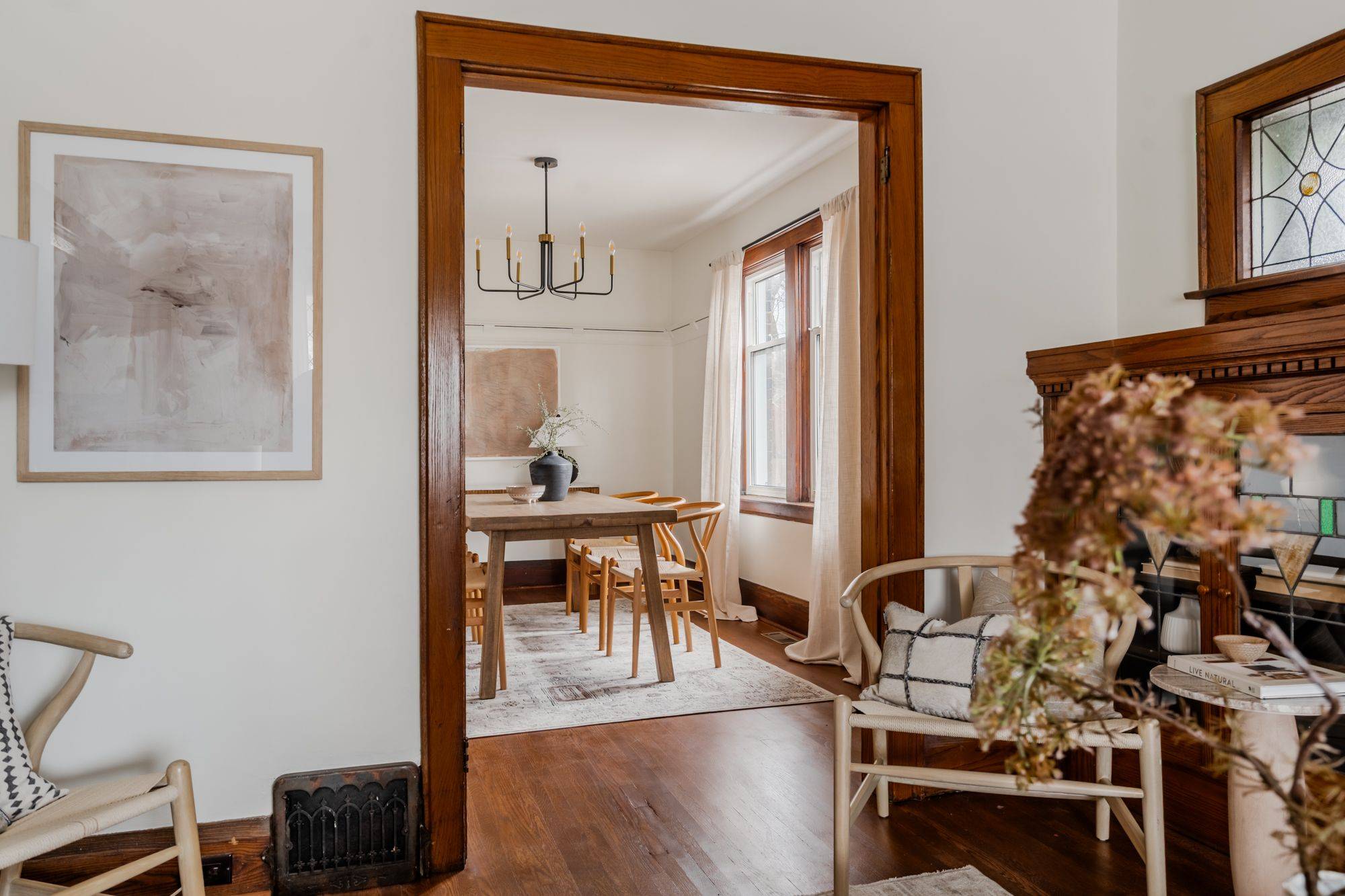 Toronto E02, ON M4E 2B5,2076 Gerrard ST E