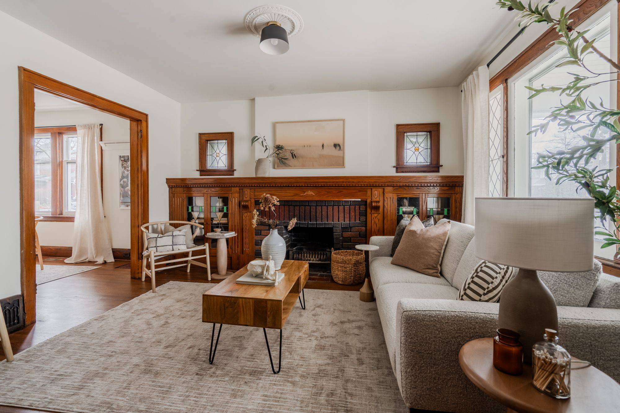 Toronto E02, ON M4E 2B5,2076 Gerrard ST E