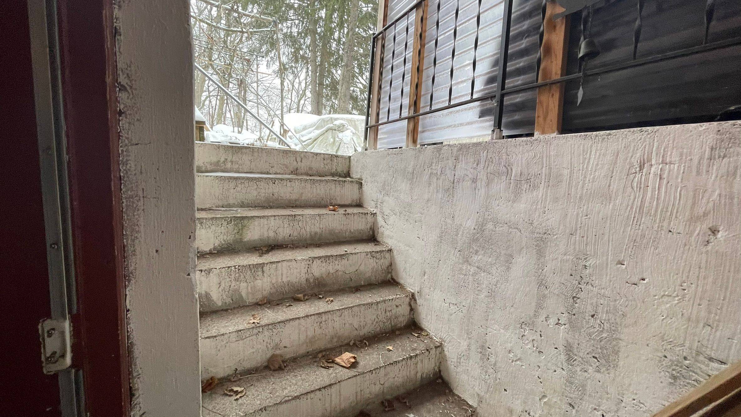 Toronto E10, ON M1E 3T4,15 West Hill DR #Bsmt