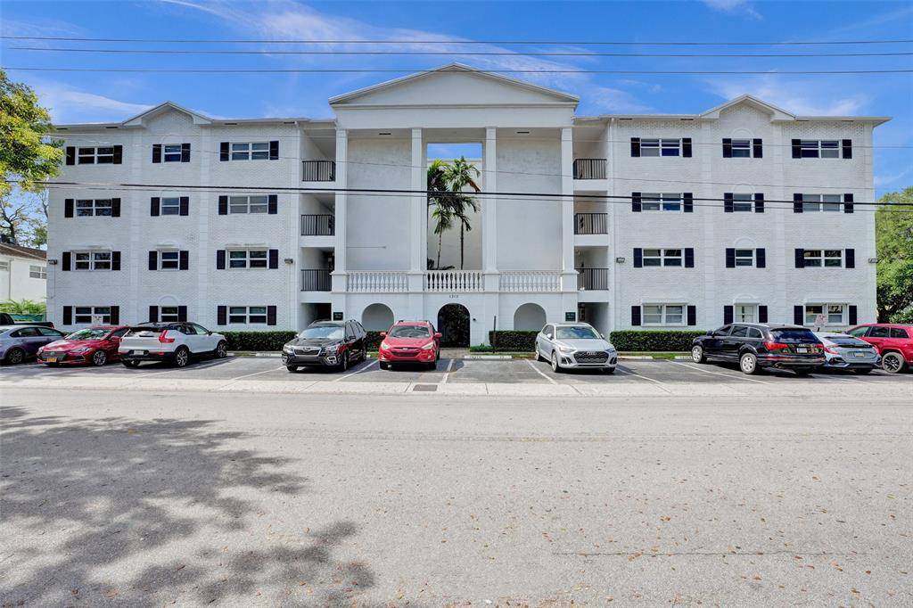 Fort Lauderdale, FL 33301,1212 SE 2nd Ct #201