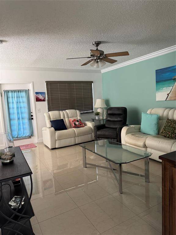 Deerfield Beach, FL 33442,301 Oakridge Q #301