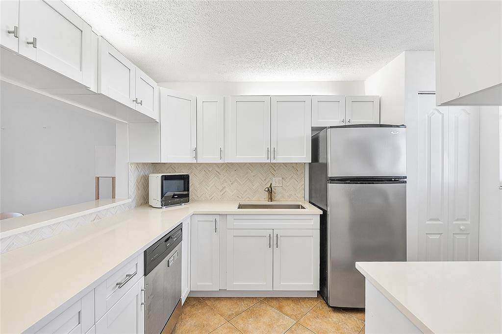 Fort Lauderdale, FL 33308,5300 NE 24th Terrace #425c