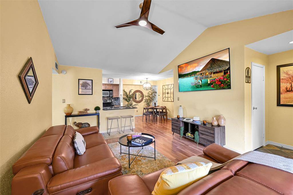 Coral Springs, FL 33071,875 Riverside Dr #732