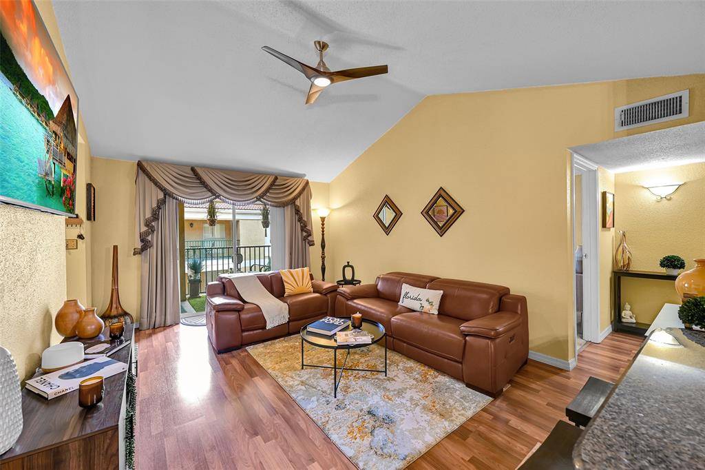 Coral Springs, FL 33071,875 Riverside Dr #732