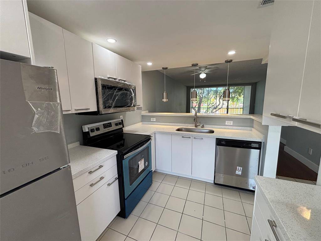 Tamarac, FL 33319,6000 NW 64th Ave #211