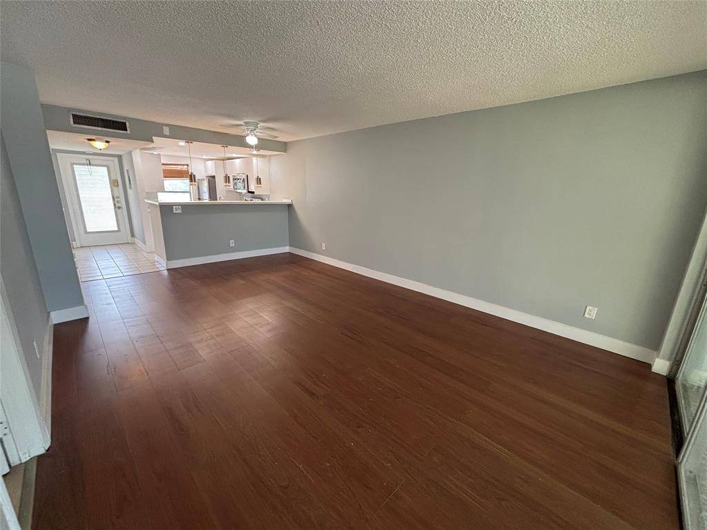 Tamarac, FL 33319,6000 NW 64th Ave #211