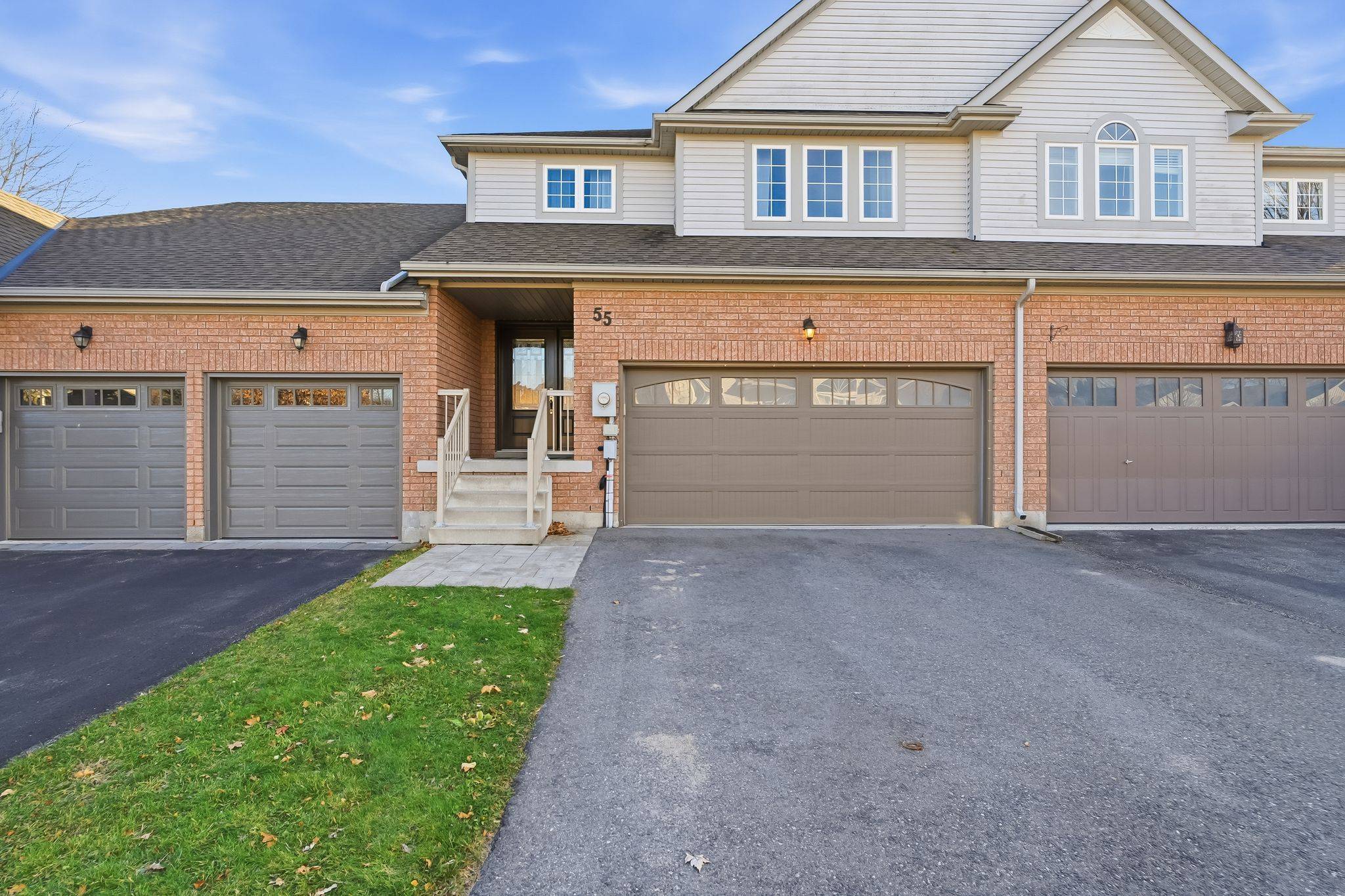 Uxbridge, ON L9P 2A7,55 Apple Tree CRES