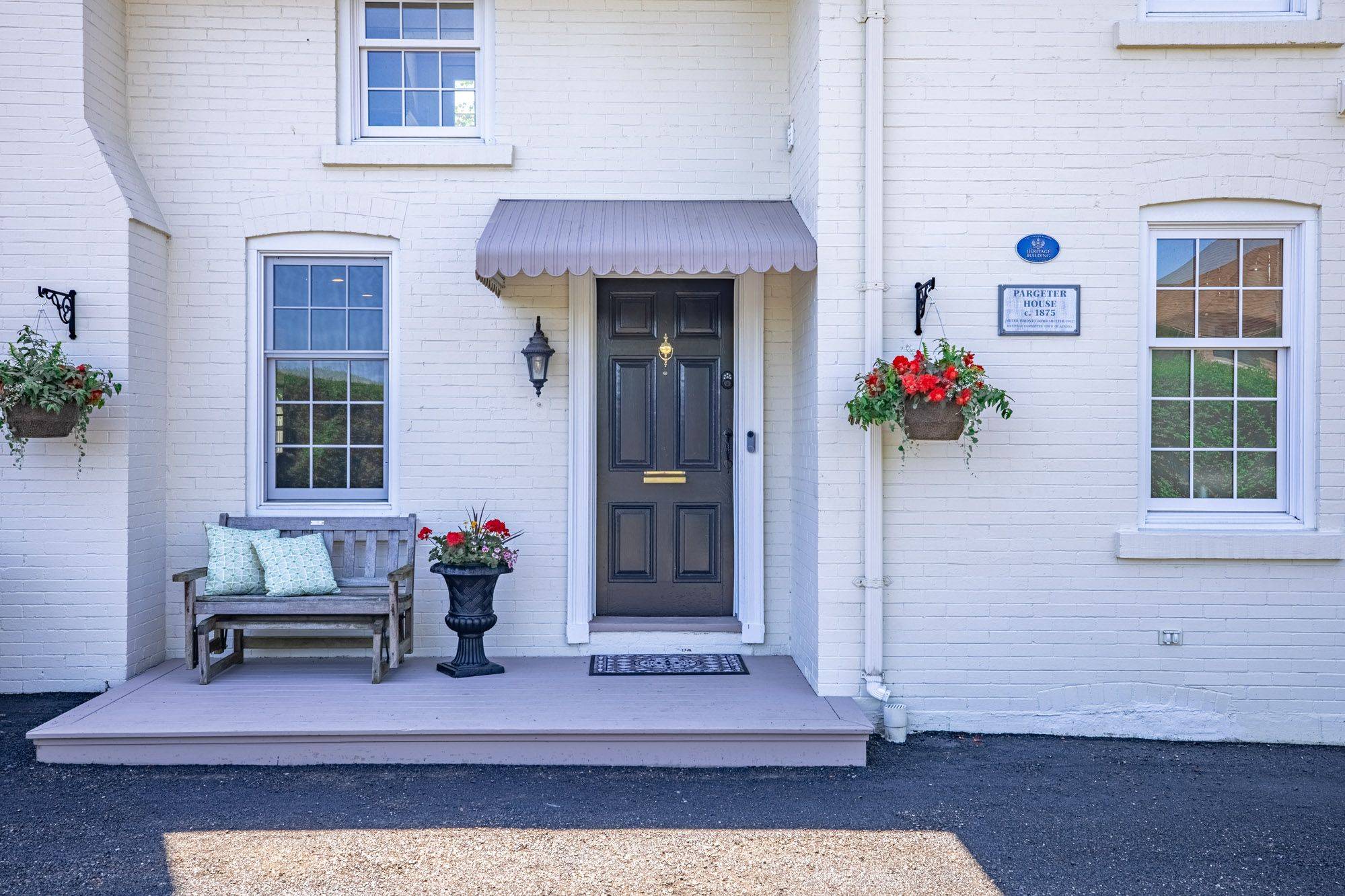 Aurora, ON L4G 6J6,220 Old Yonge ST