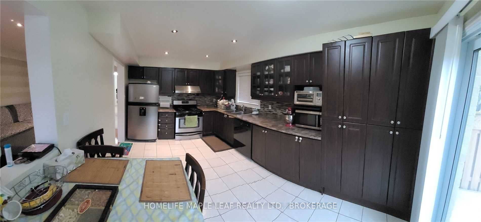 Brampton, ON L6Y 4A8,44 Redpoll CT