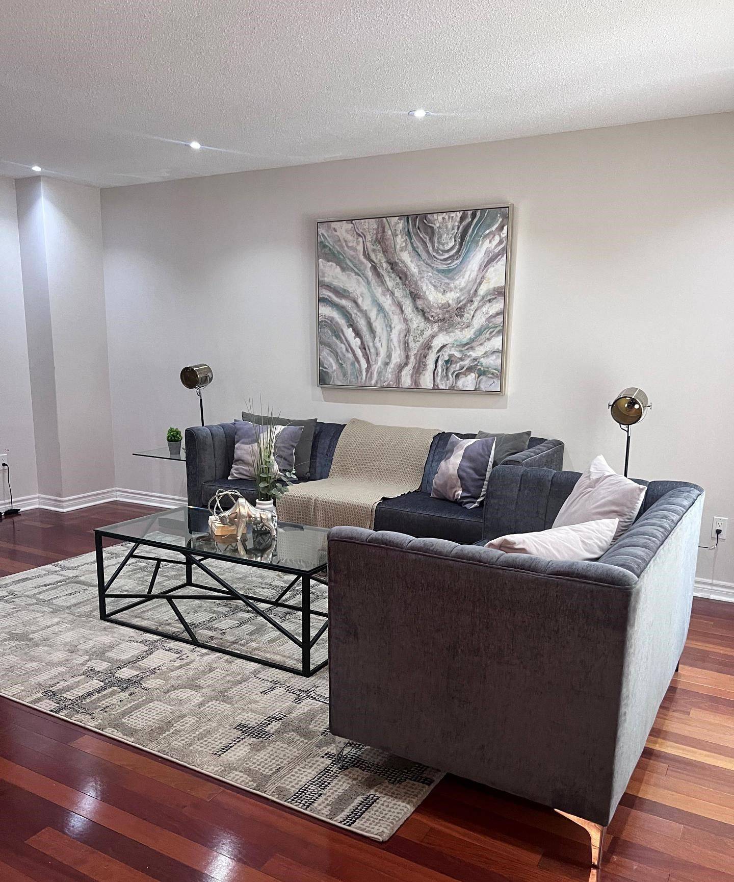 Mississauga, ON L4W 2Y3,4358 Bacchus CRES