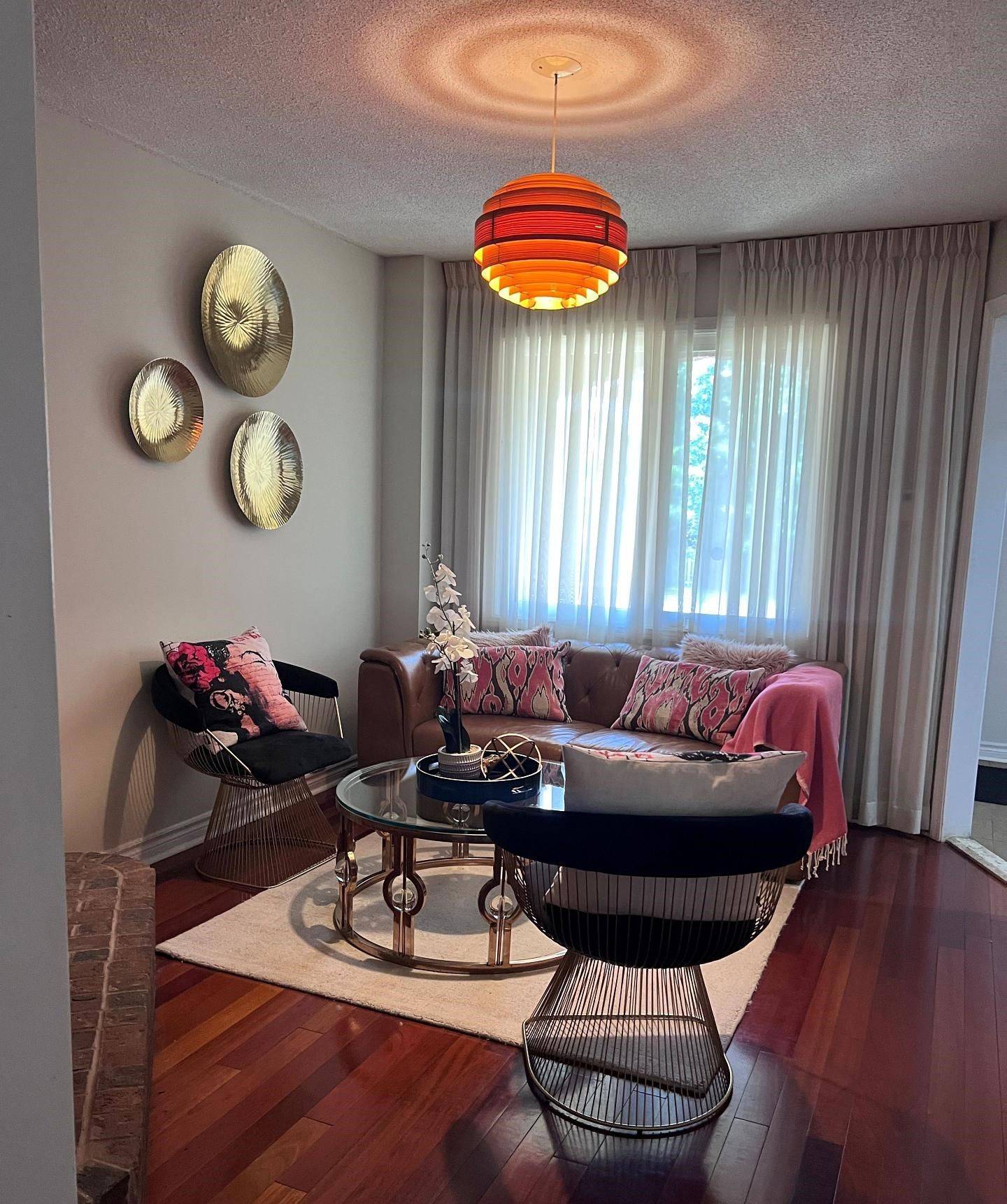 Mississauga, ON L4W 2Y3,4358 Bacchus CRES