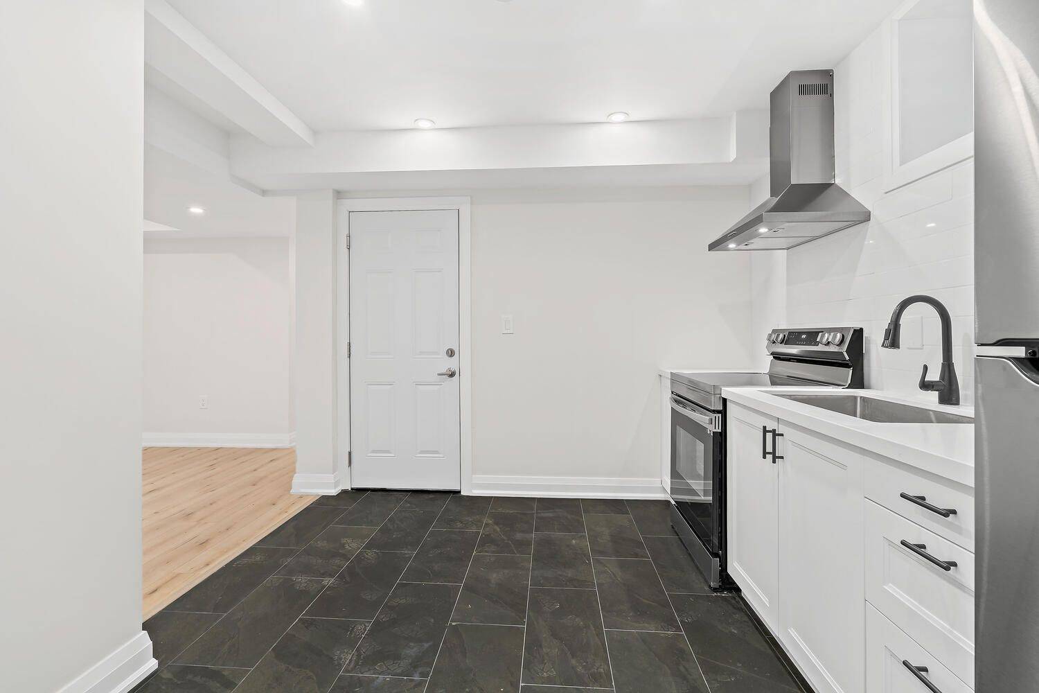 Halton Hills, ON L7G 2J6,2 John ST #Unit 3