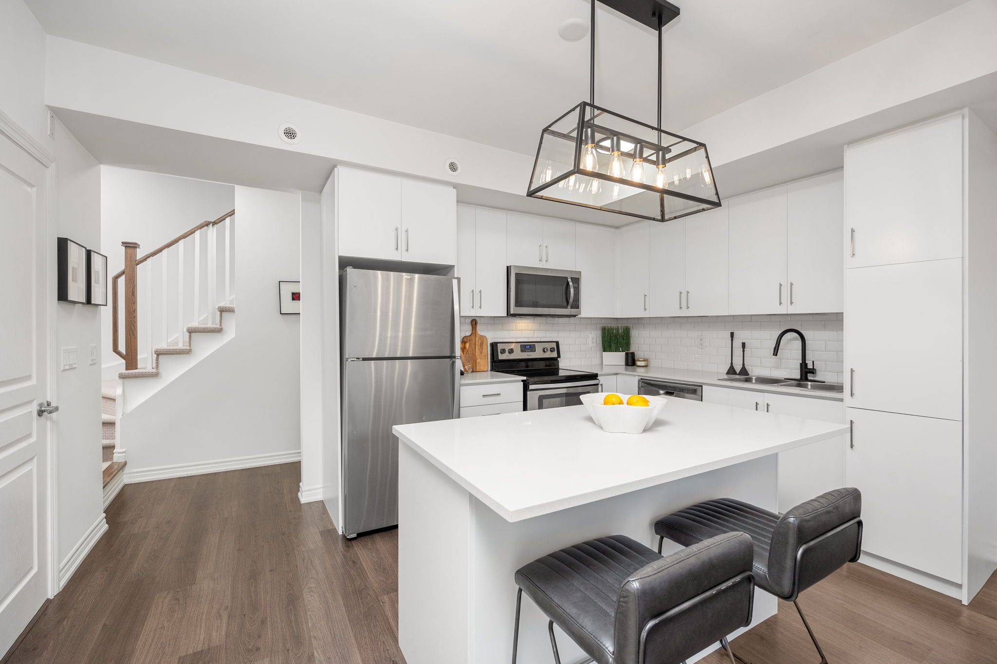 Toronto W06, ON M8W 0A9,125 Long Branch AVE #14