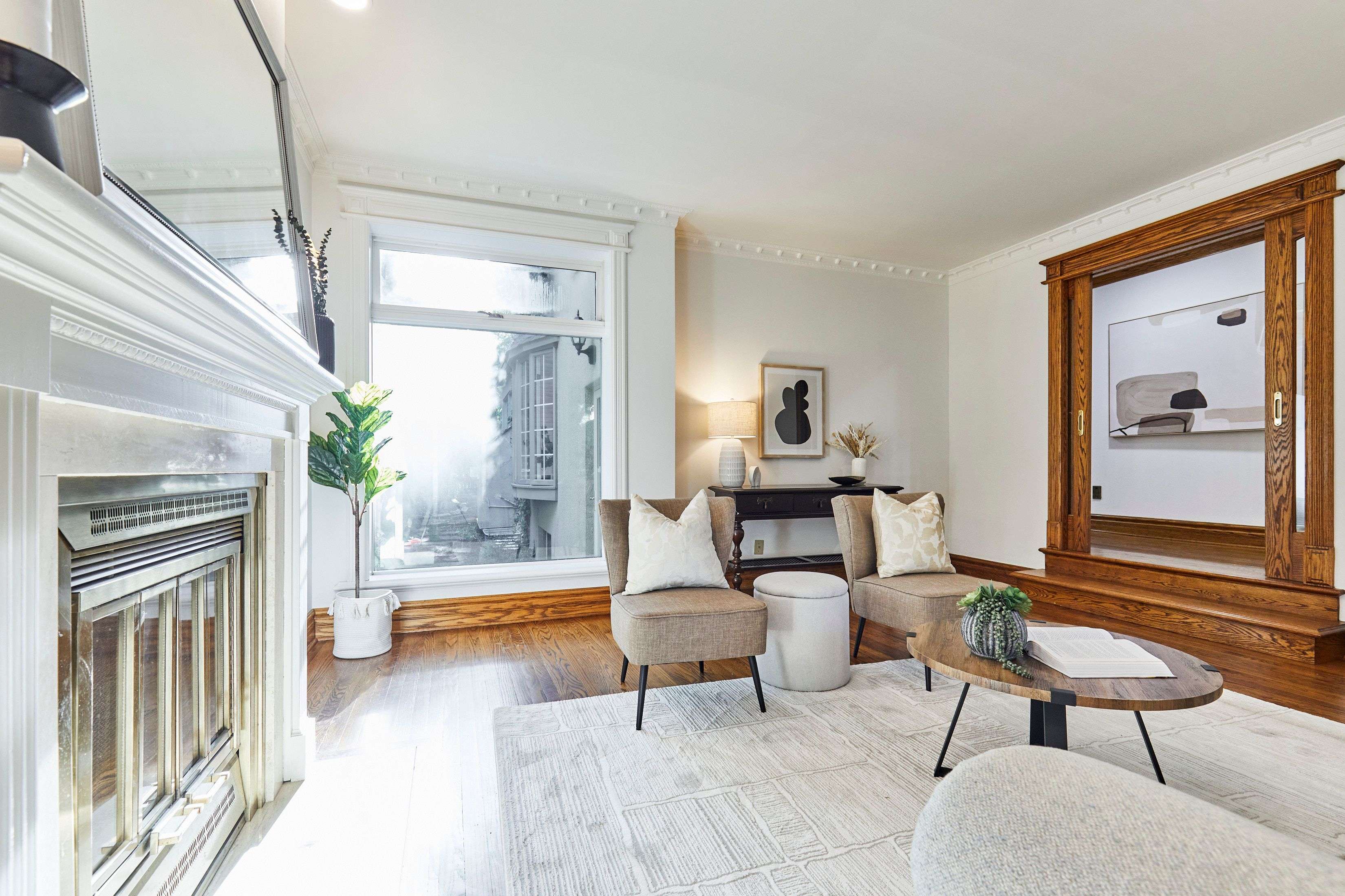 Toronto W02, ON M6S 4S4,4 Baby Point TER