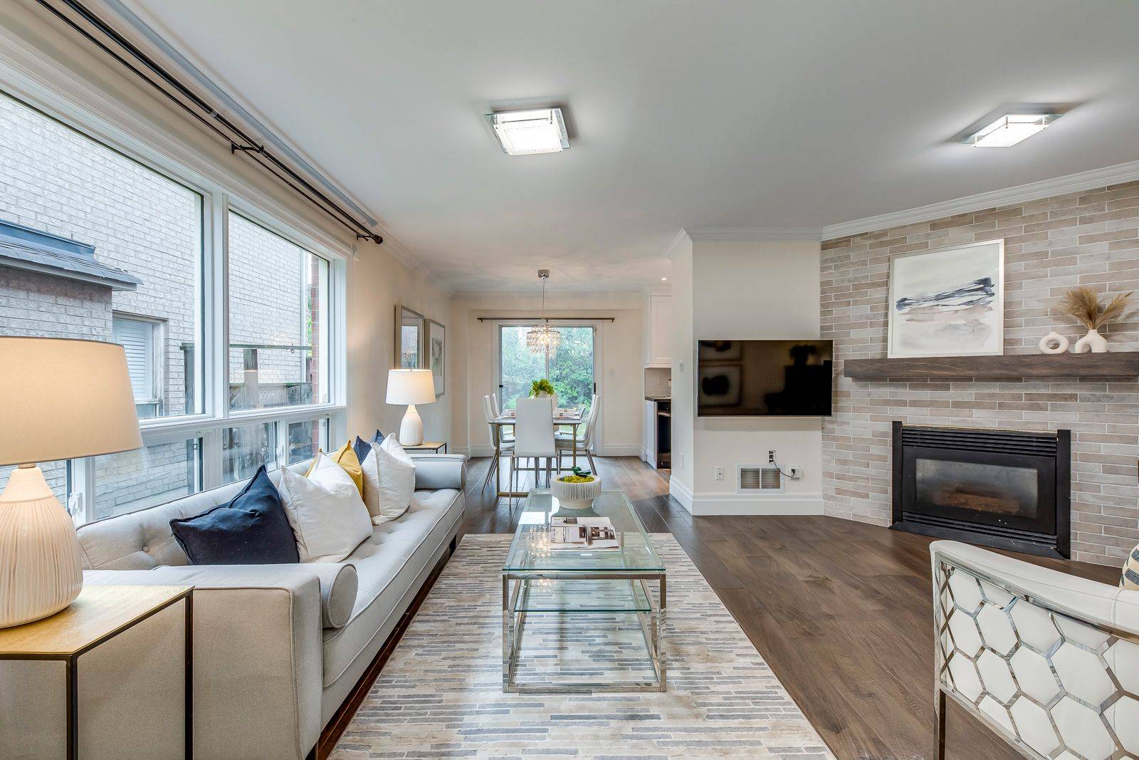 Oakville, ON L6M 3P1,2101 Shady Glen RD