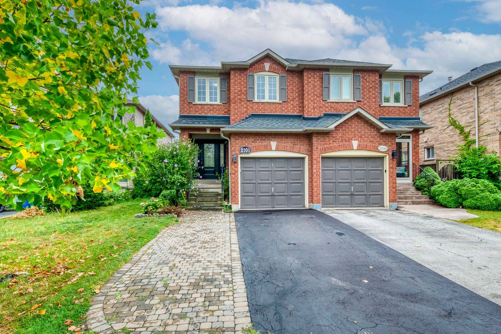 Oakville, ON L6M 3P1,2101 Shady Glen RD