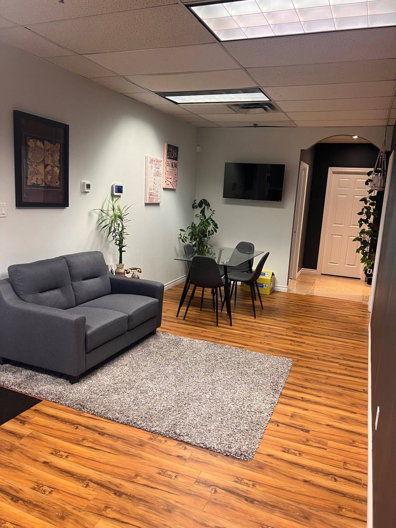 Brampton, ON L6T 5K1,30 INTERMODAL DR #208-A