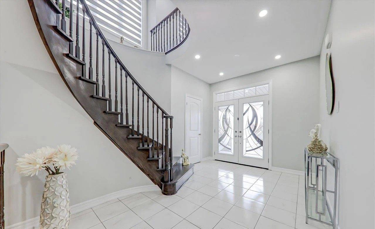 Peterborough, ON K9L 1M9,529 Settlers RDG