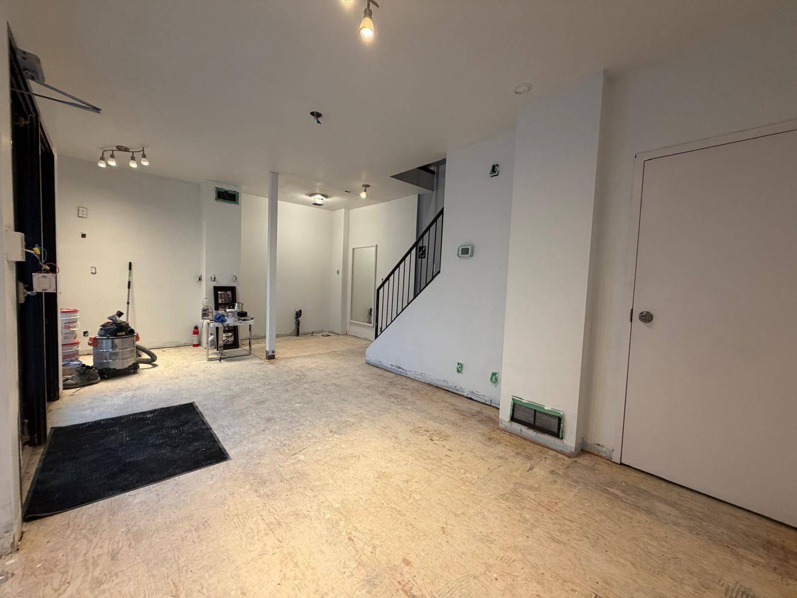 Lower Town - Sandy Hill, ON K1N 5Z5,509 Rideau ST