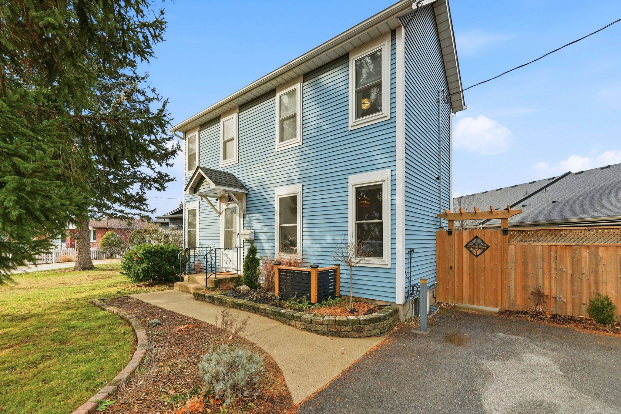 St. Catharines, ON L2M 3P4,507 Niagara ST