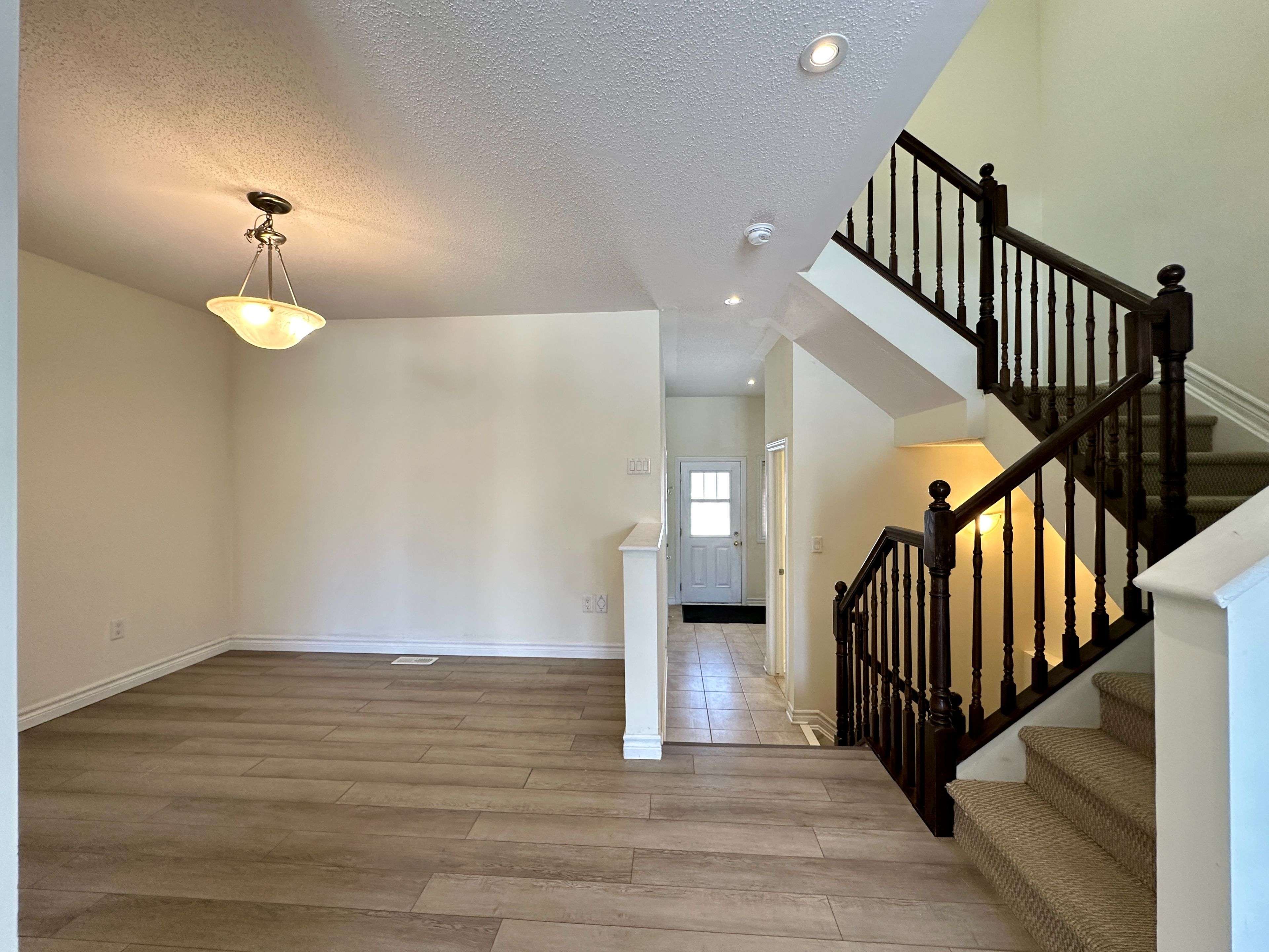 Barrhaven, ON K2G 4P4,3353 Woodroffe AVE