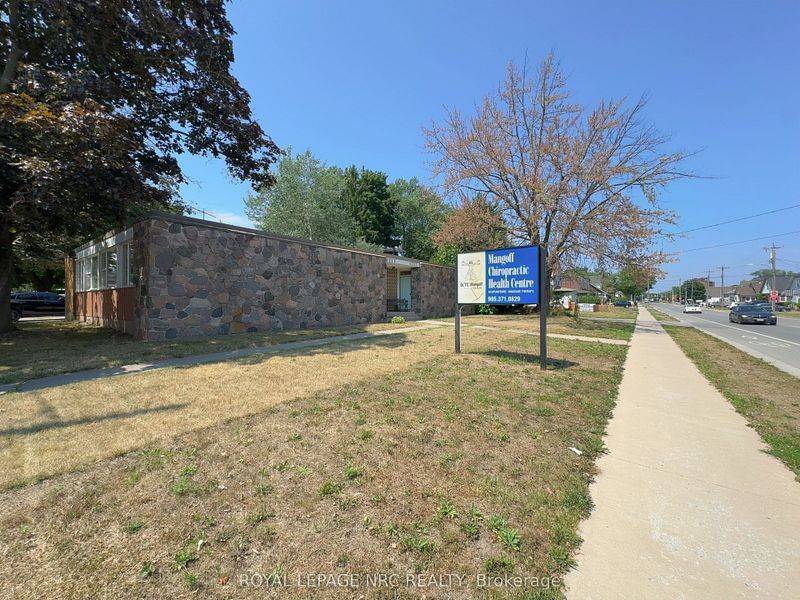 Niagara Falls, ON L2E 6C2,4213/4207 Drummond RD