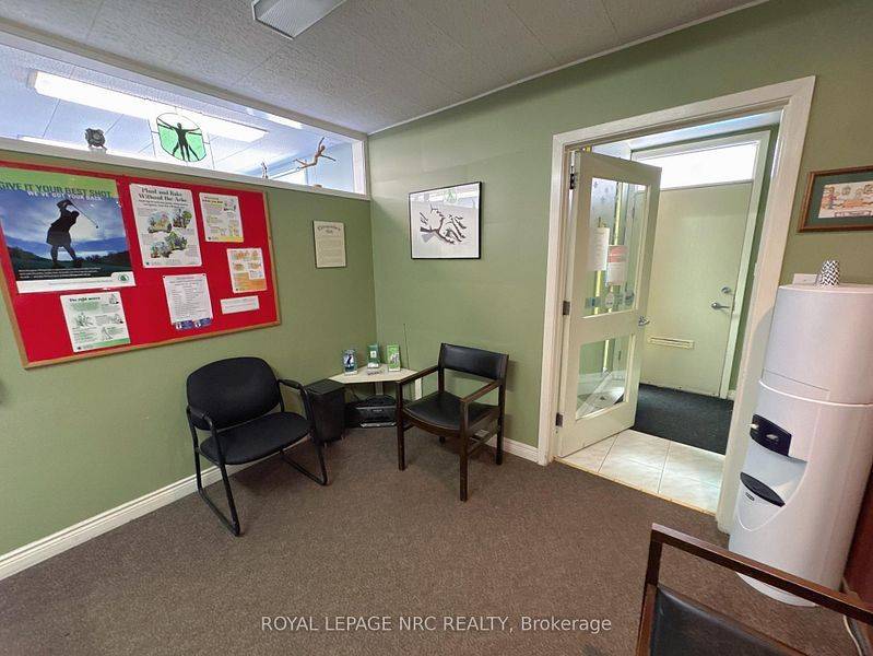 Niagara Falls, ON L2E 6C2,4213/4207 Drummond RD