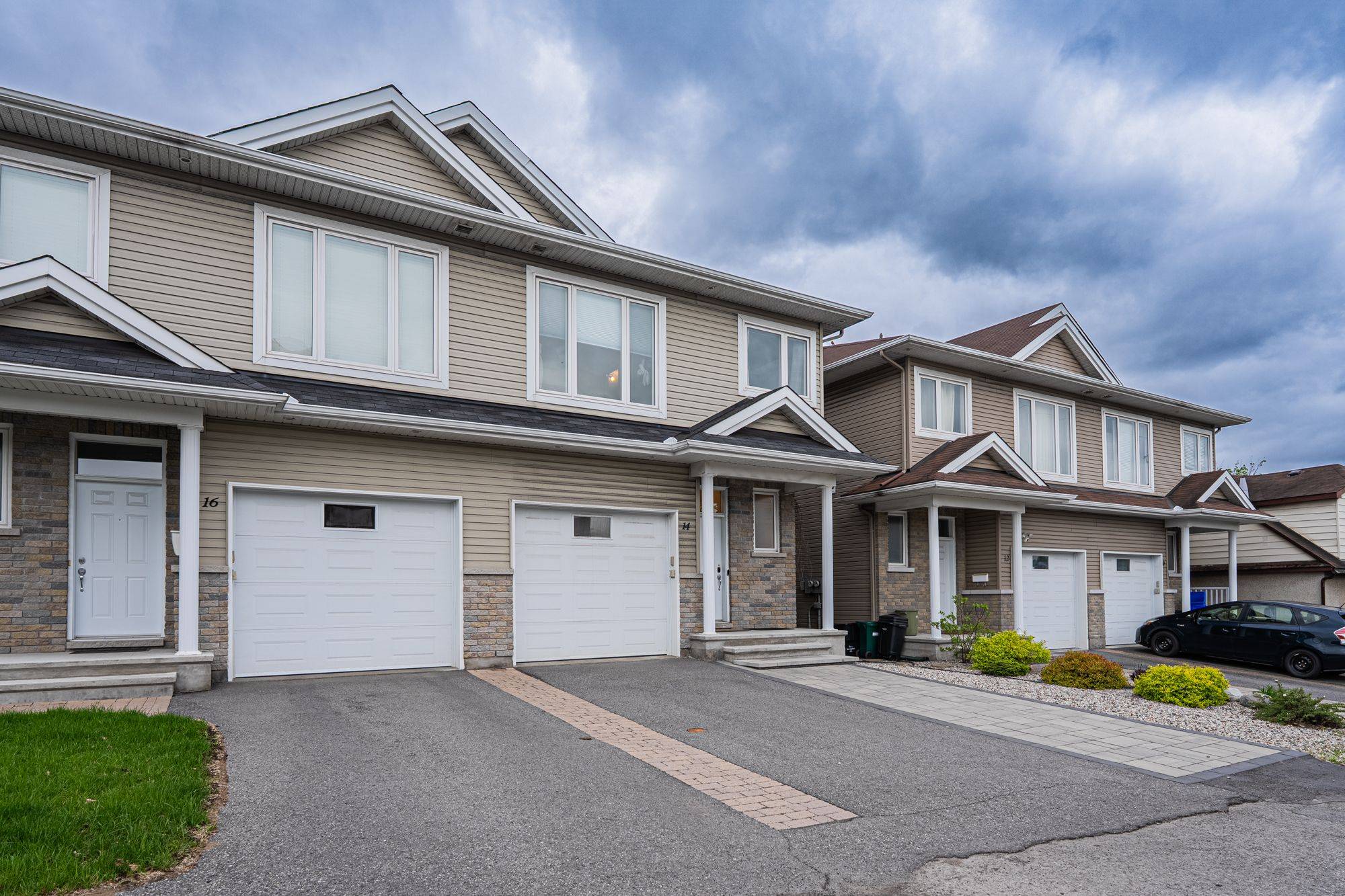 Overbrook - Castleheights And Area, ON K1K 0X1,14 CAMIL ST