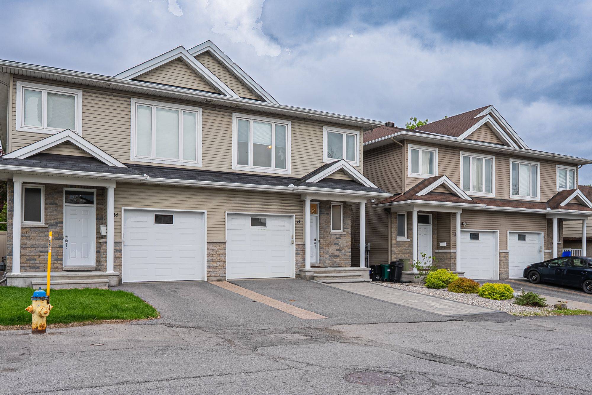 Overbrook - Castleheights And Area, ON K1K 0X1,14 CAMIL ST