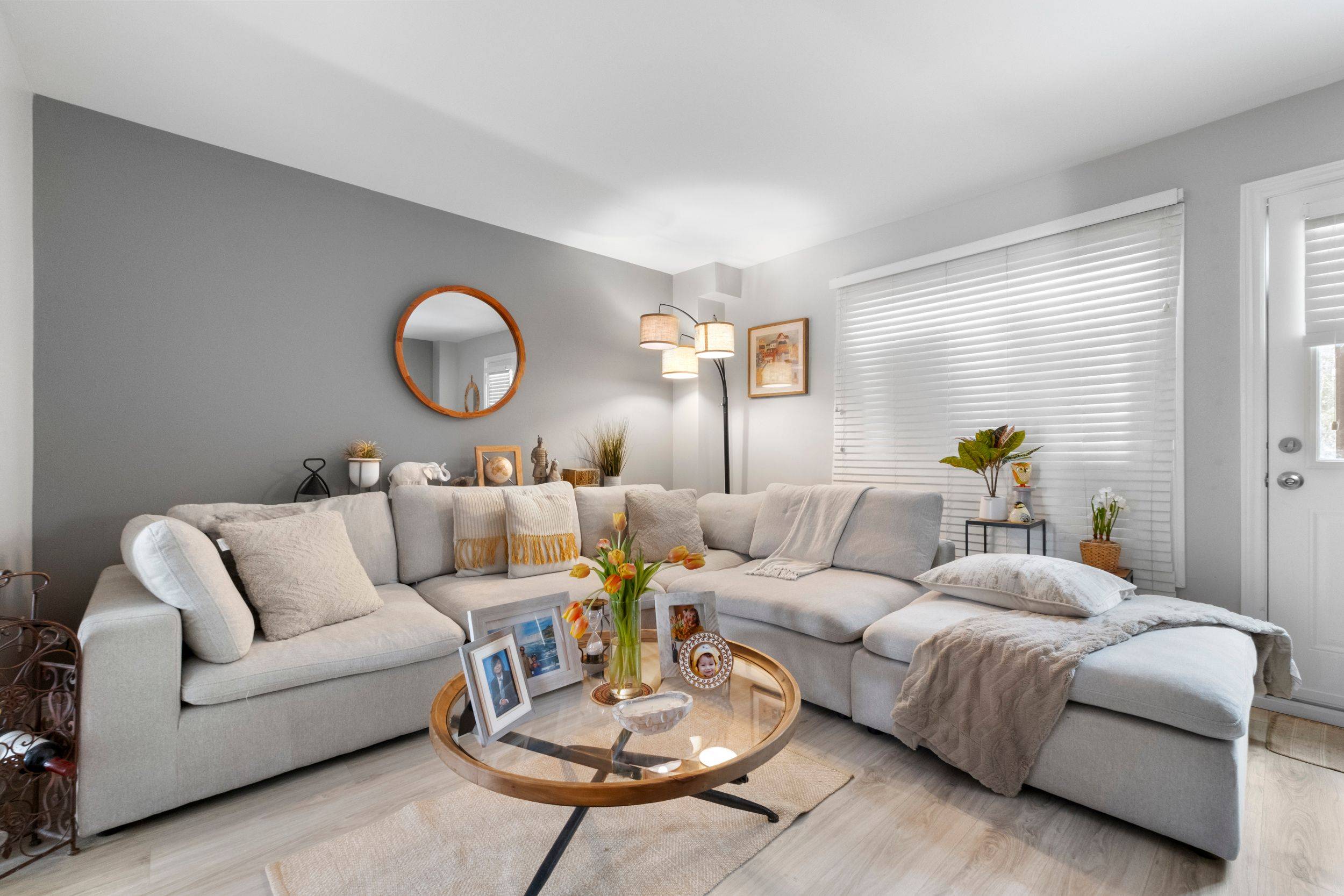 London South, ON N6J 2J1,166 Southdale RD W #18