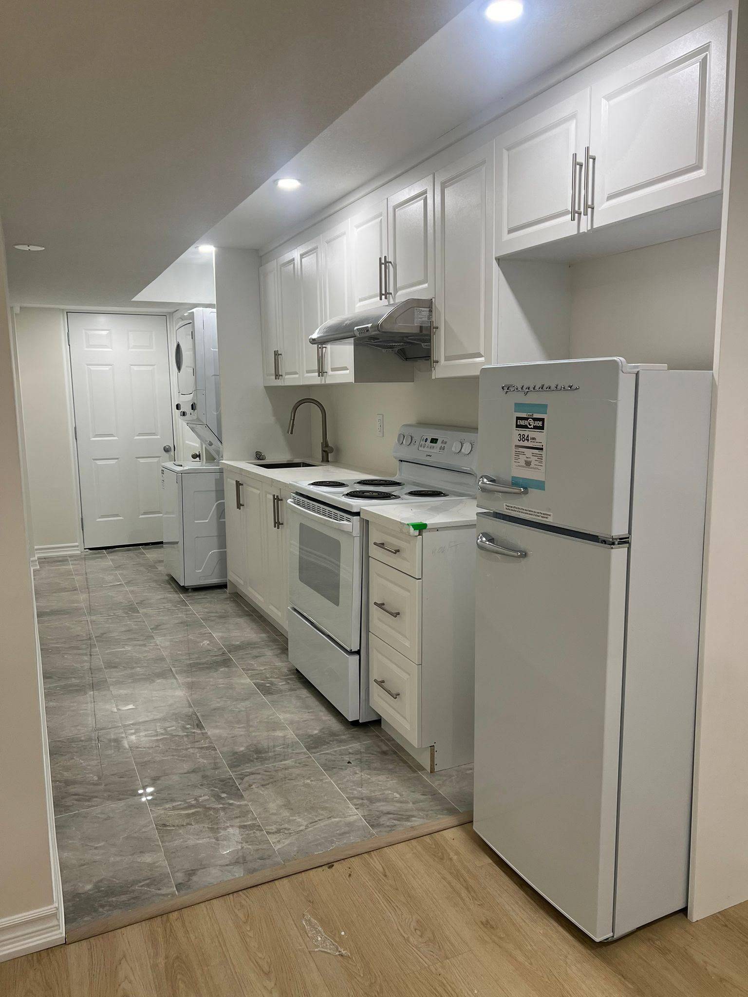 Guelph, ON N1E 6Z3,87 Mussen ST #Lower