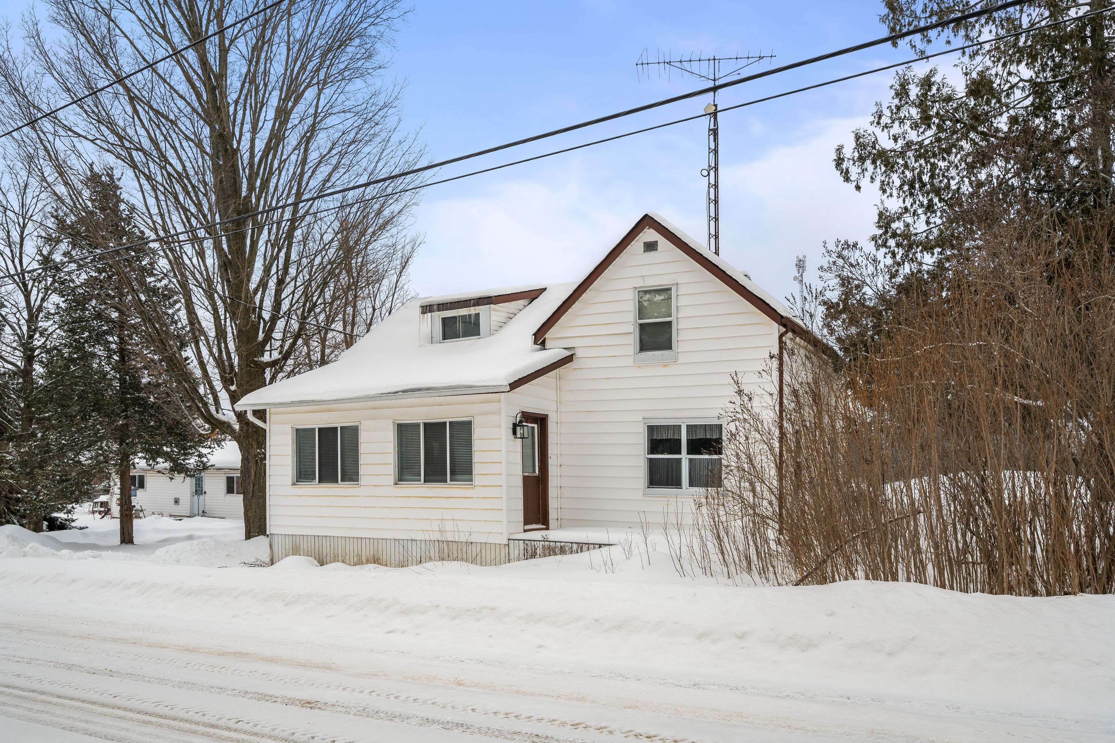 Frontenac, ON K0H 2L0,5593 Perth Road CRES