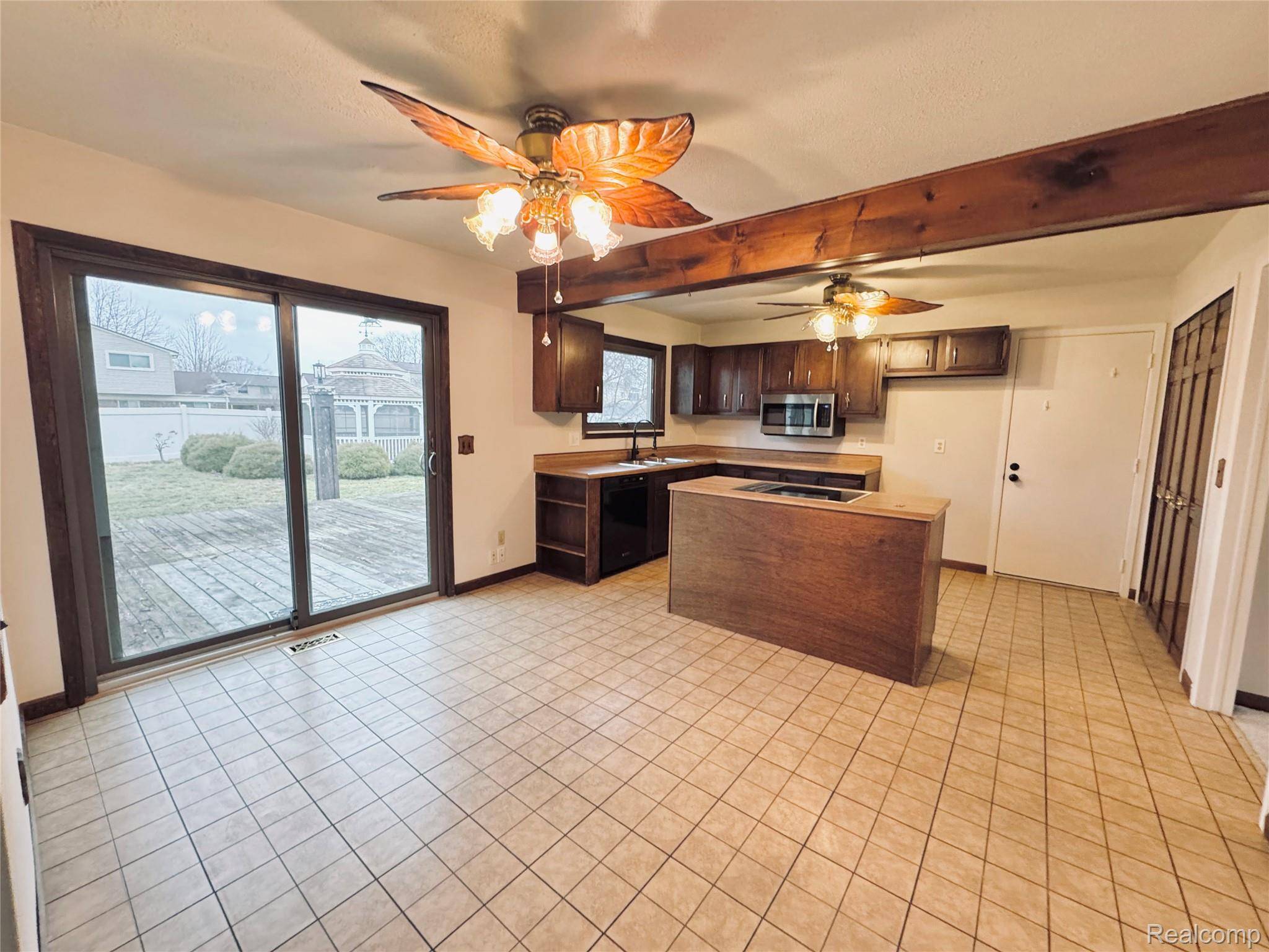 Flat Rock, MI 48134,24669 Pamela ST