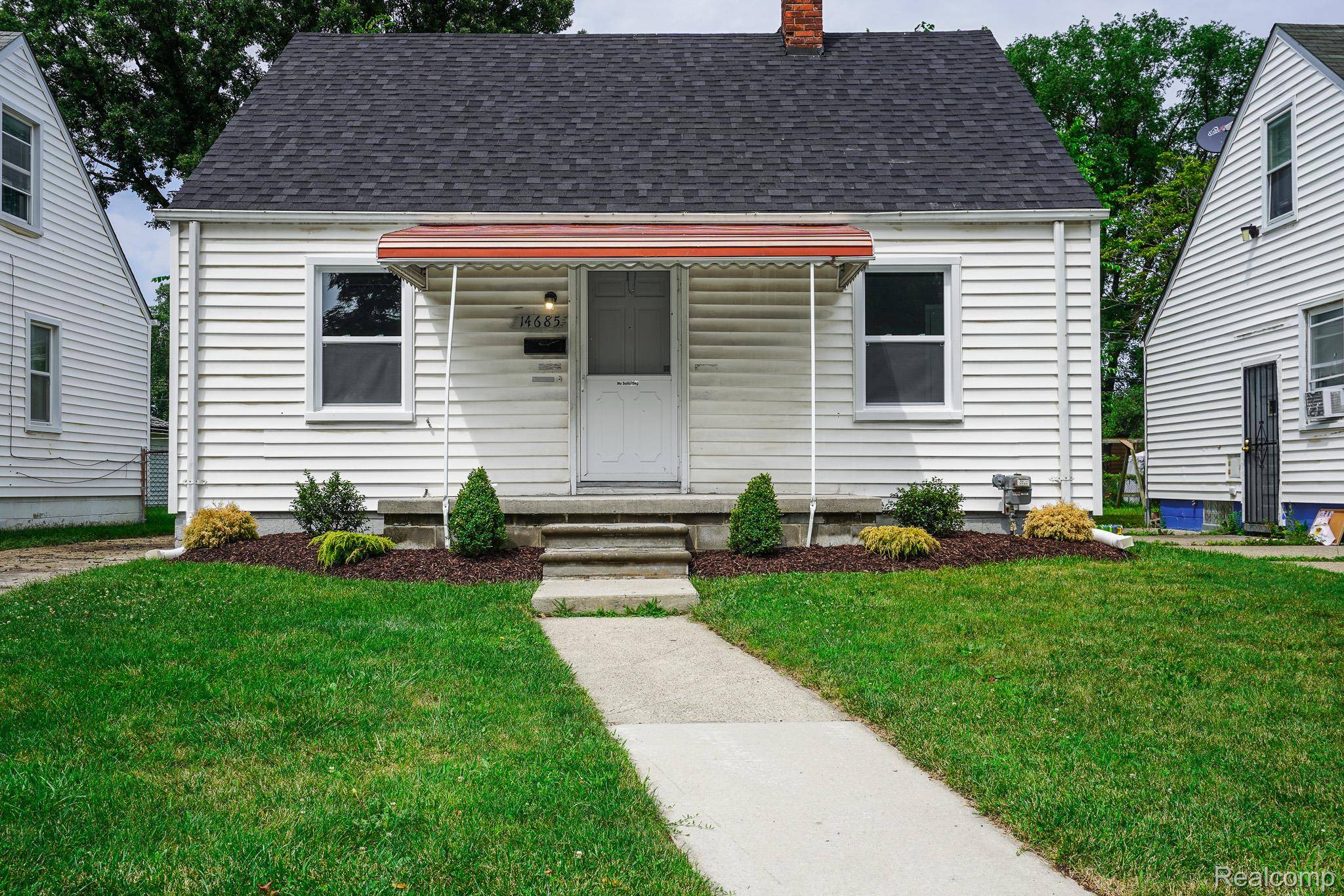 Eastpointe, MI 48021,14685 Agnes AVE