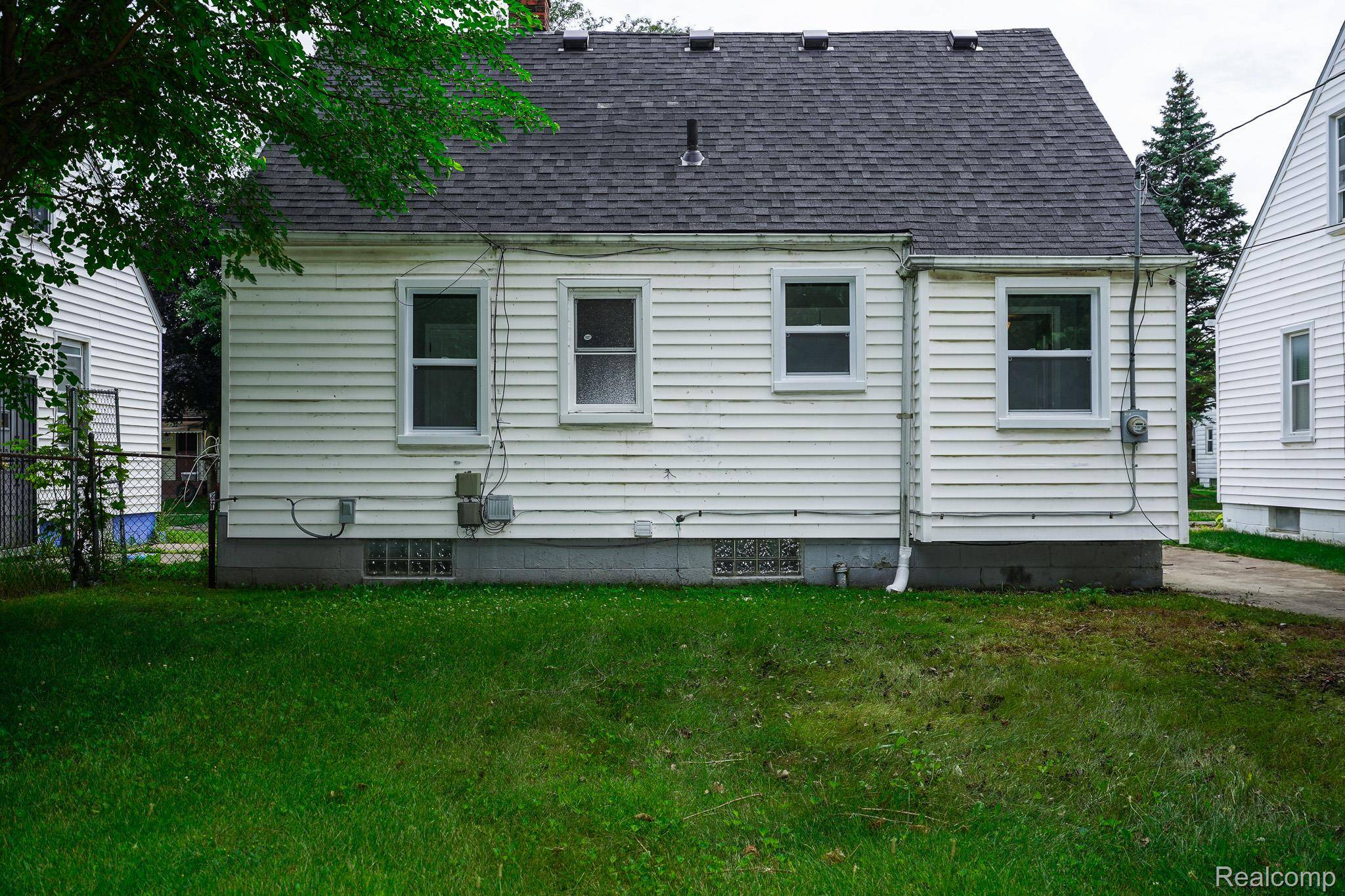 Eastpointe, MI 48021,14685 Agnes AVE