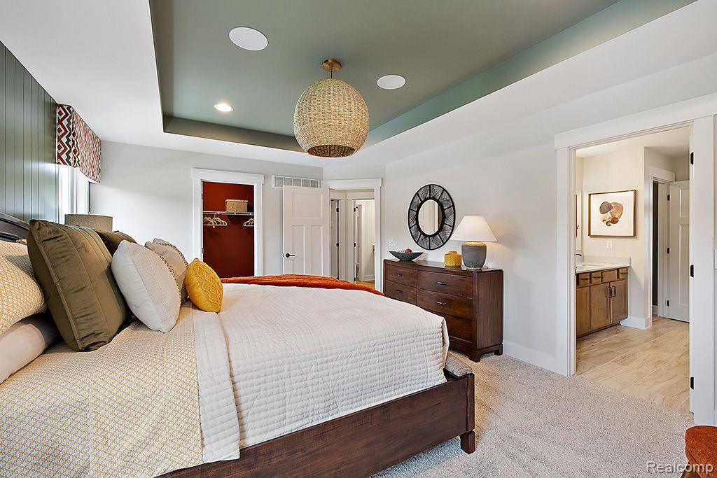 Ypsilanti, MI 48198,1945 Elizabeth LN