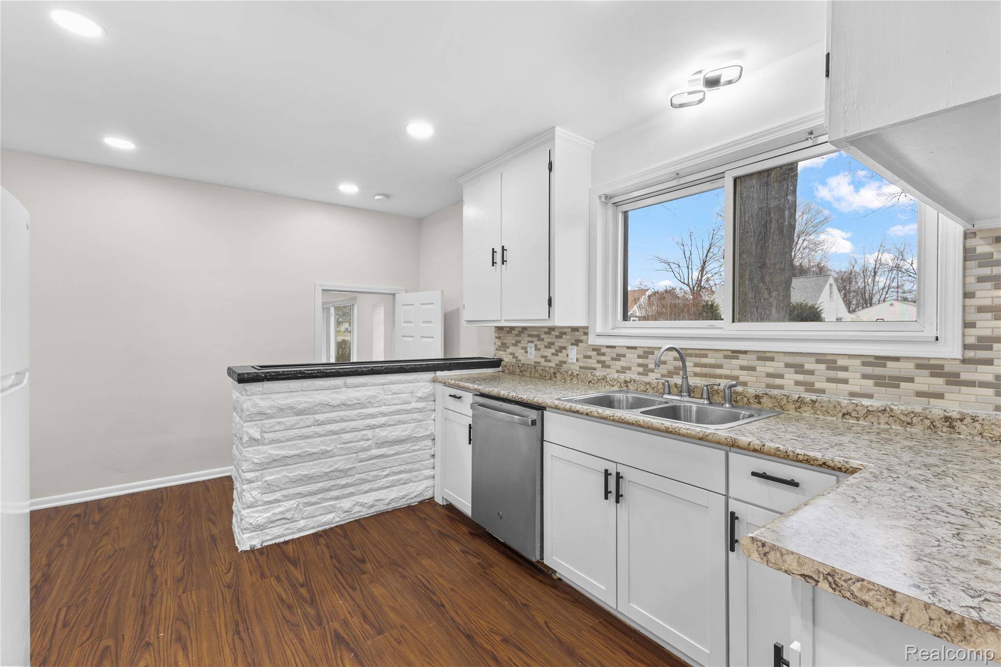 Warren, MI 48089,22513 Heussner AVE