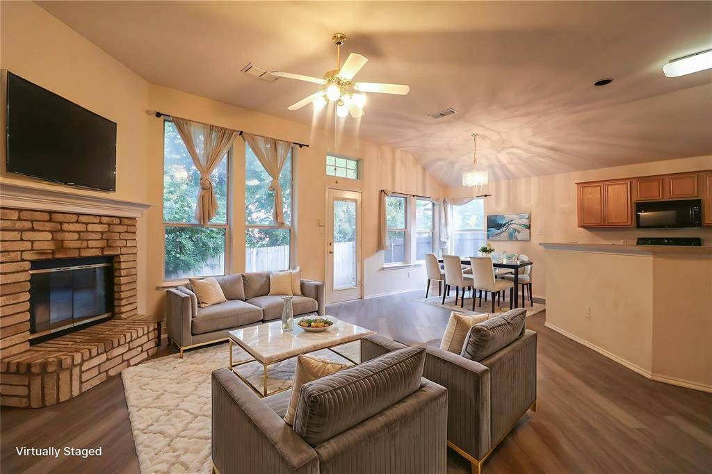 Arlington, TX 76018,2004 Lennox Lane