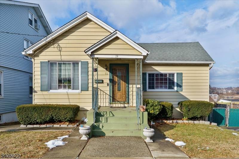 Kearny Town, NJ 07032,19 William St