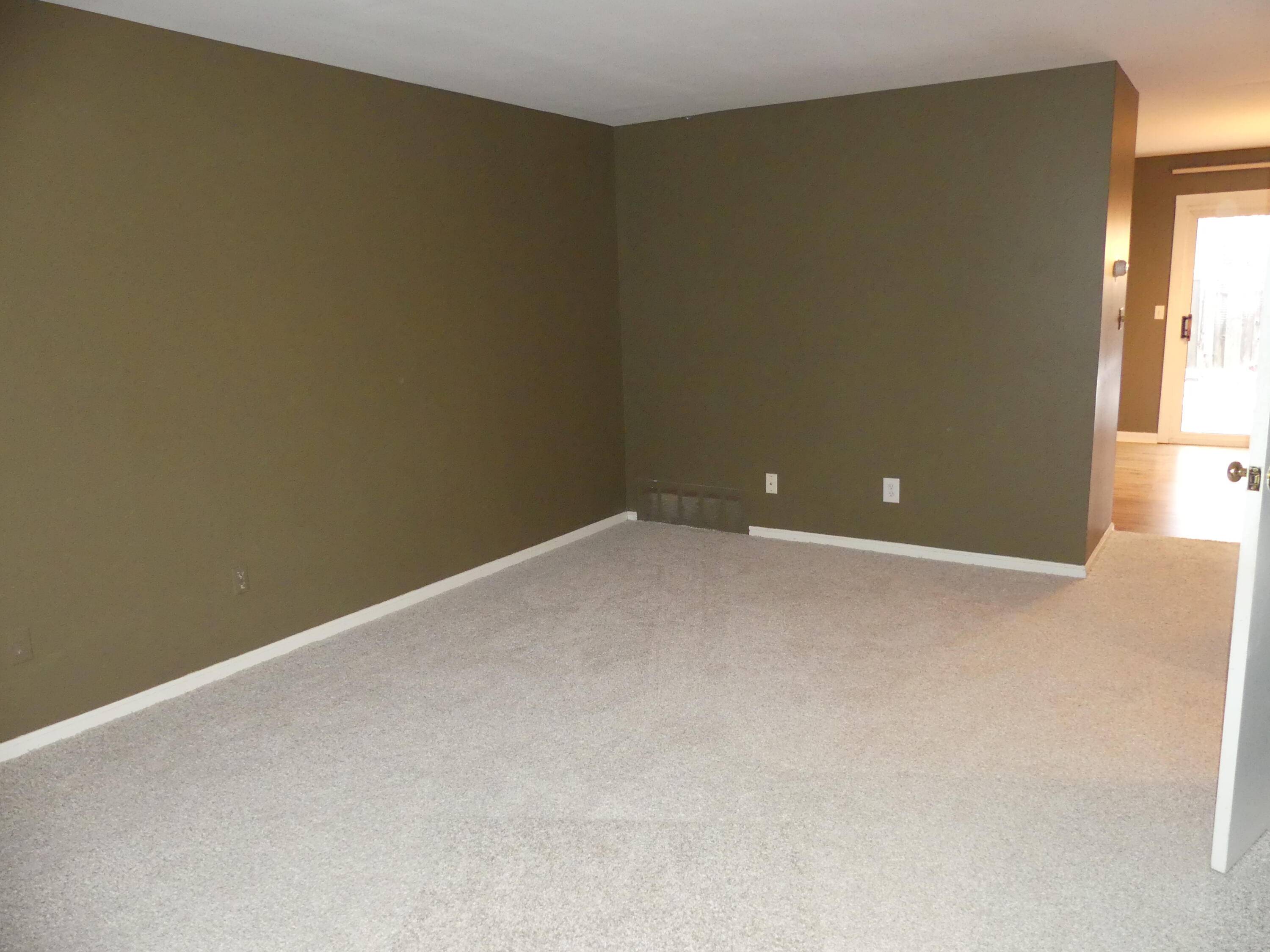 Grand Rapids, MI 49506,1868 Georgetown DR SE #35