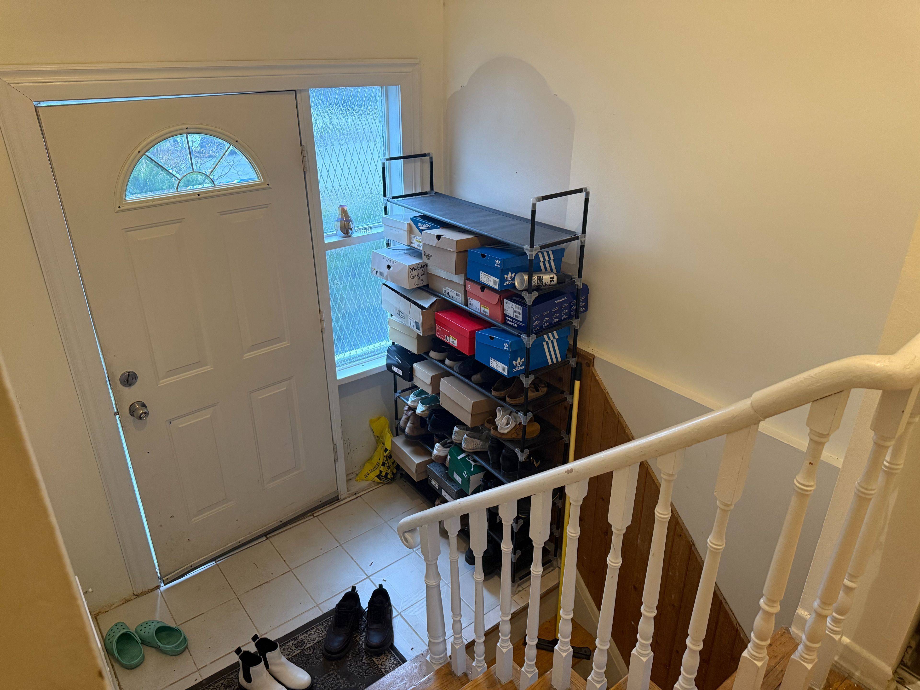 Toronto C15, ON M2H 2L7,81 Sexton CRES