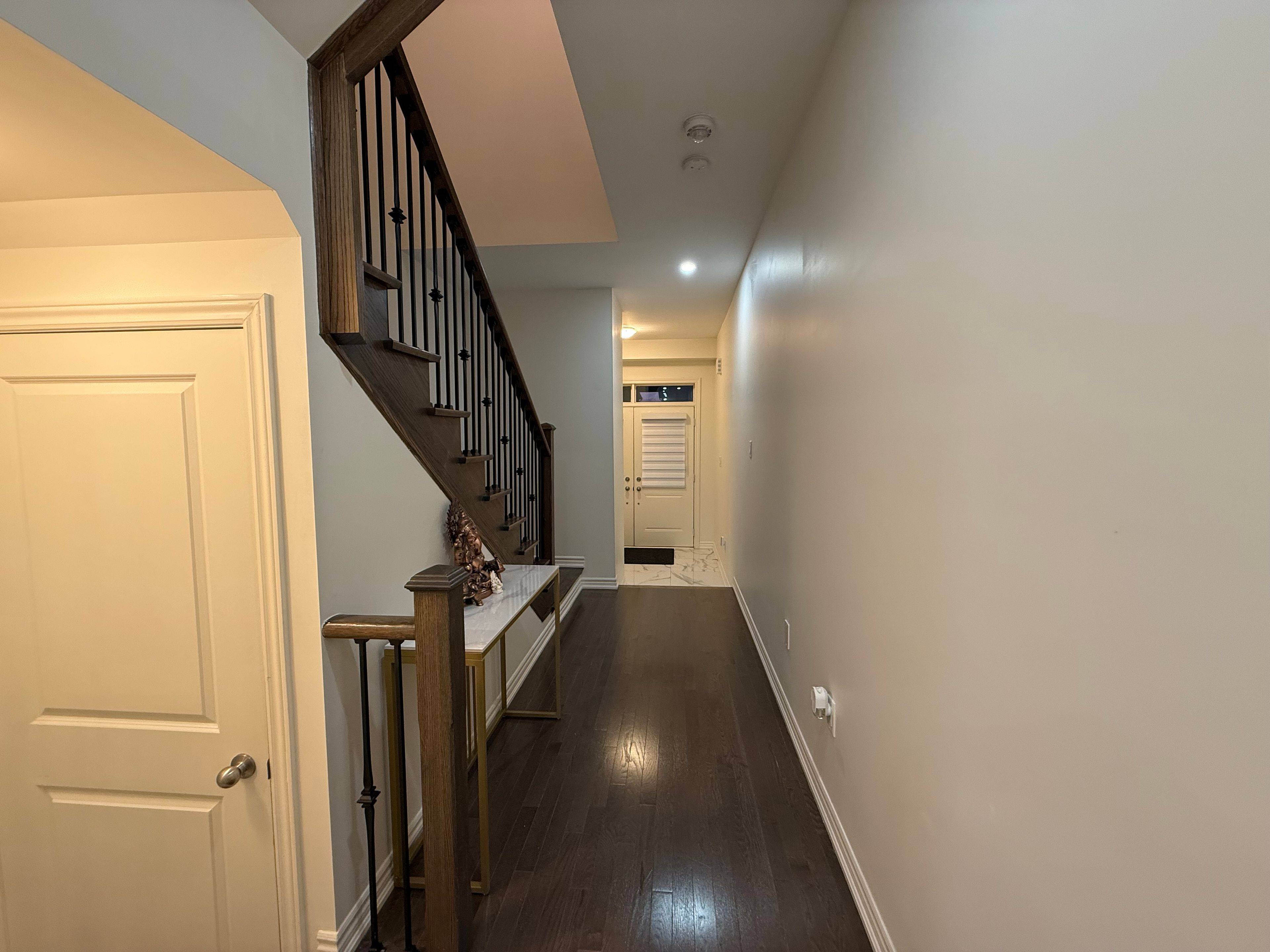 Whitby, ON L1P 0N3,70 FRUITFUL CRES