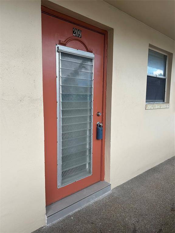 Fort Lauderdale, FL 33322,8080 N Sunrise Lakes Dr #209