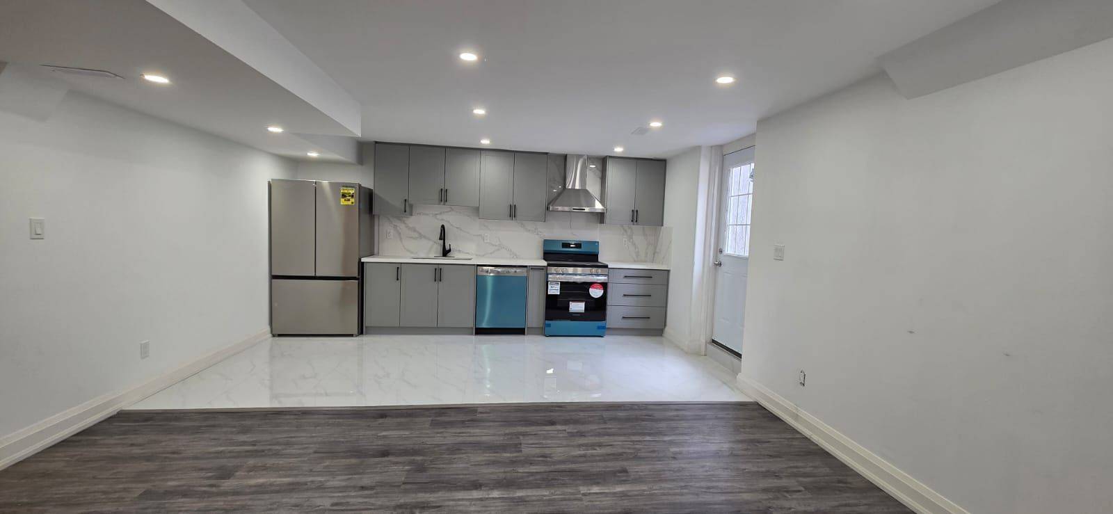 Whitchurch-stouffville, ON L4A 4X5,208 Steam Whistle DR