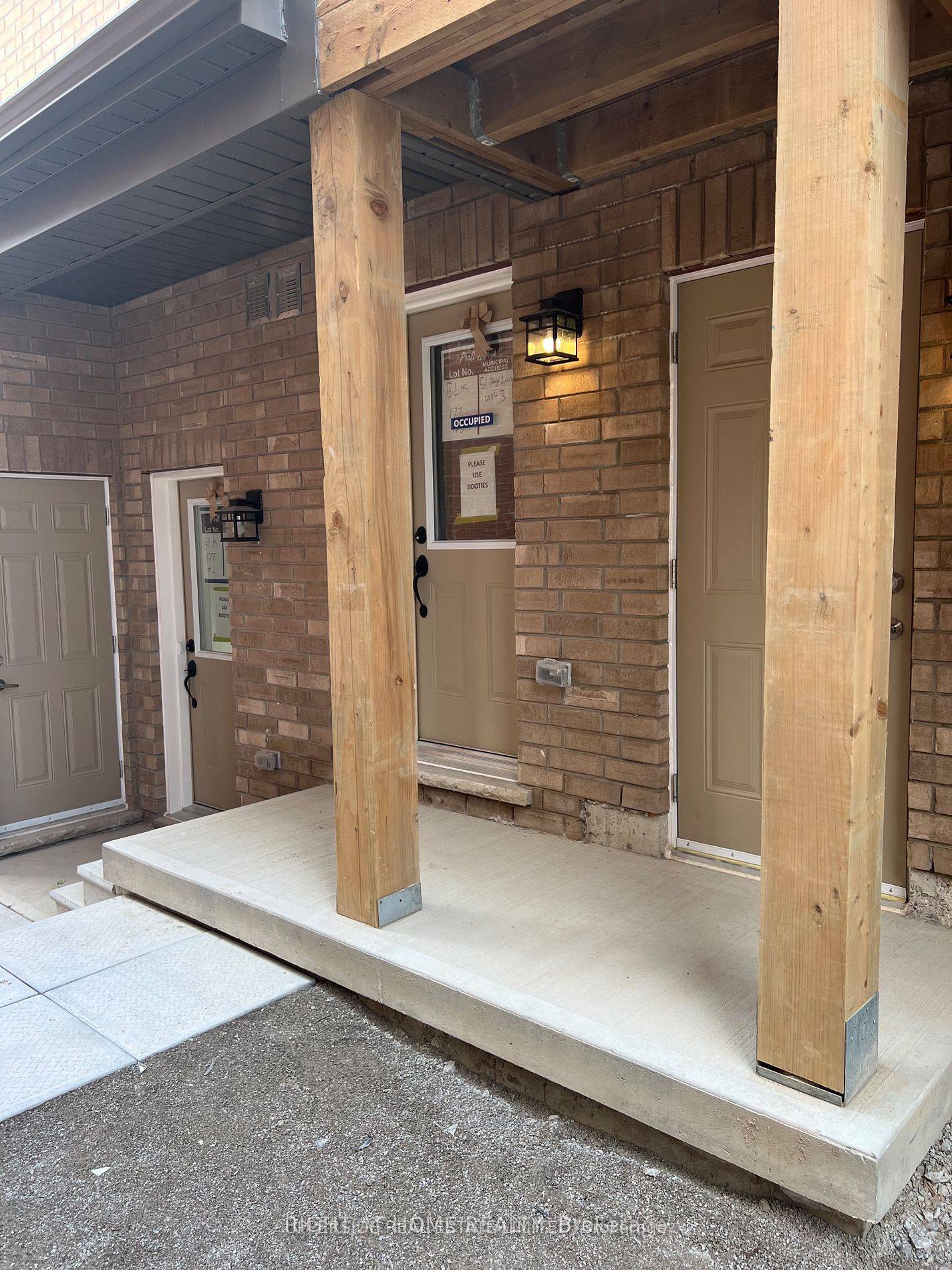 Barrie, ON L9J 0C2,51 Hay LN N #3