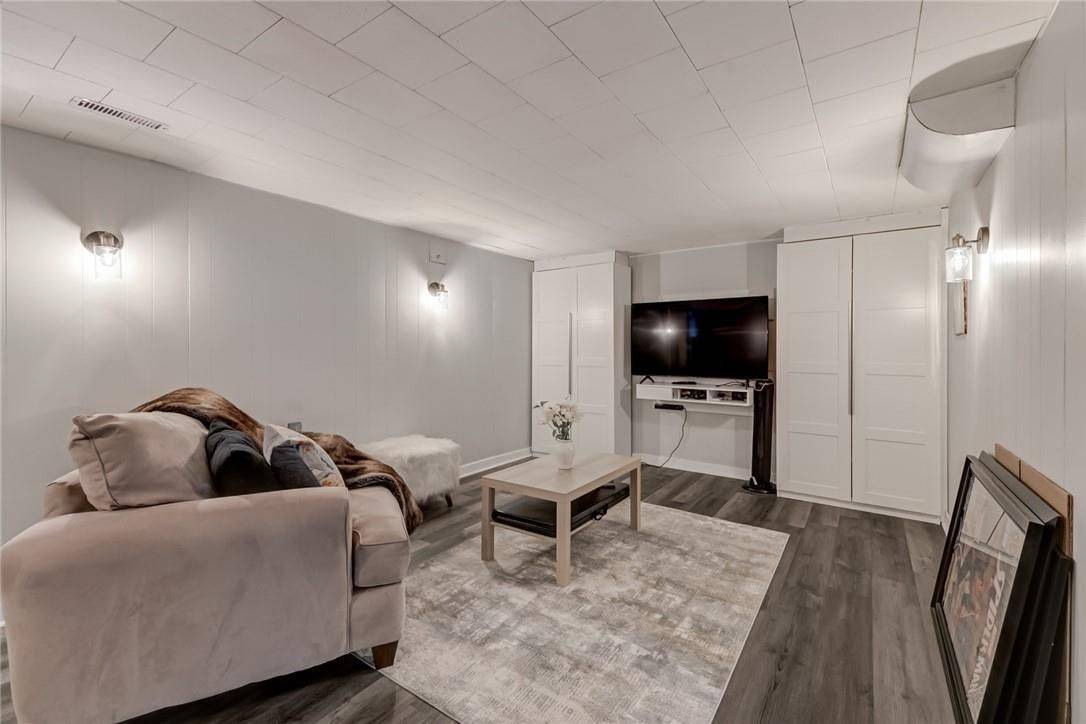 Mississauga, ON L5N 1V6,2825 Gananoque DR #48