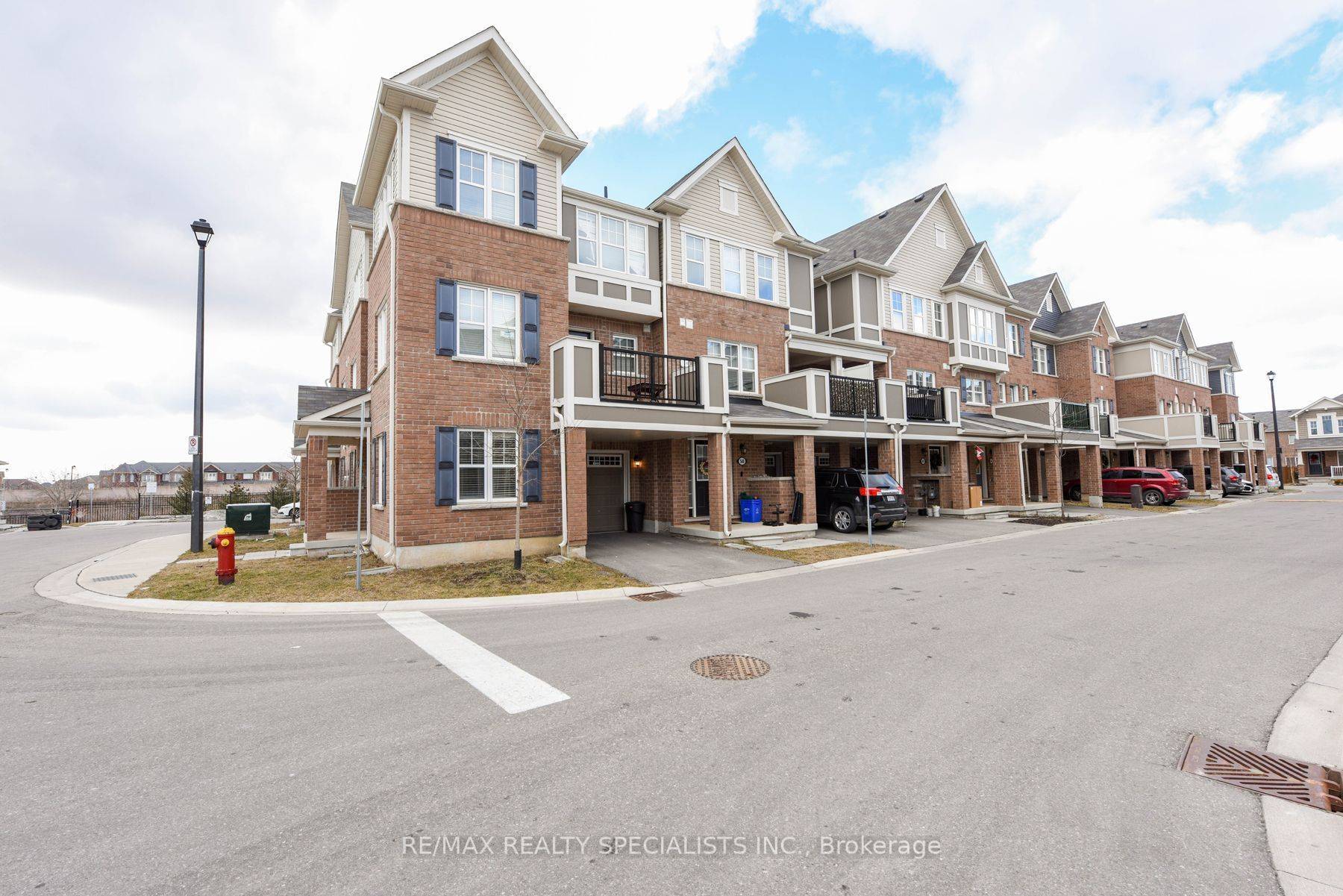 Milton, ON L9T 9L6,1000 Asleton BLVD #51